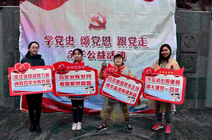 小猫钓鱼游戏龙王版有船