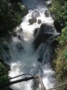 逃离比利部落小屋