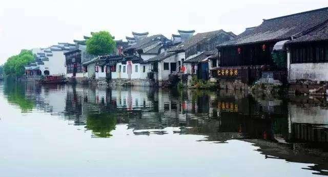 从小被遗弃，追光40年，她的人生被仁医妙手点亮！
