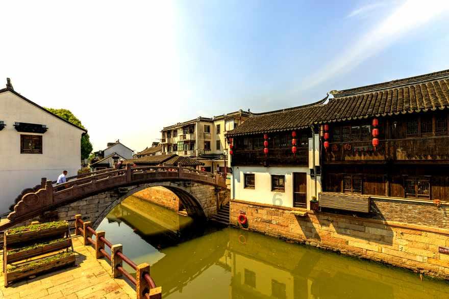 我跟我同学闹掰了,平常我俩上课都一起,现在我俩都分开,她还发说说讽刺我,我班同学还给她点赞了,这什红迪网 - 探索兴趣、分享交流的社区平台