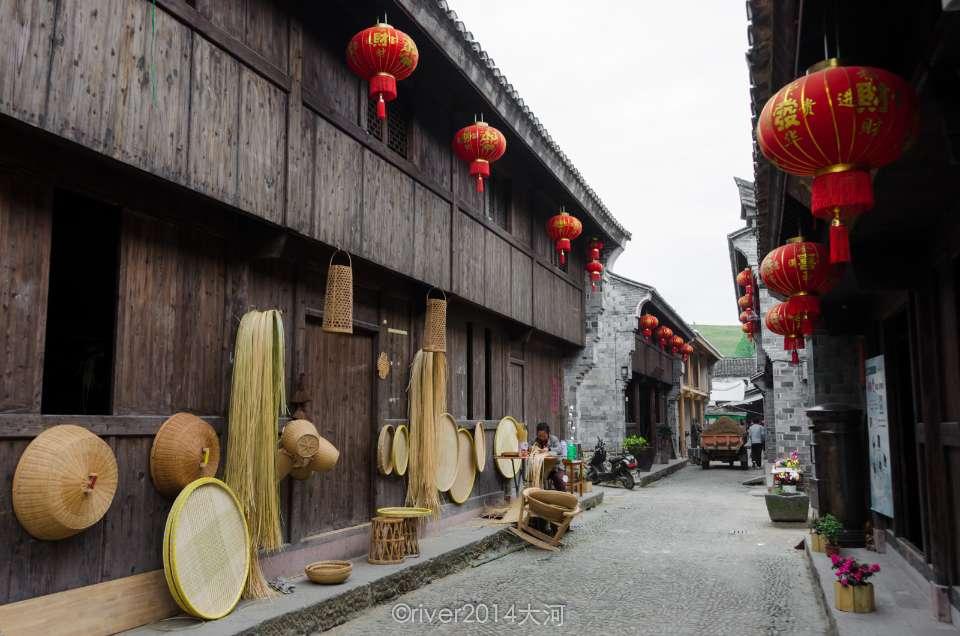 什么样的洗发水可以去头屑初中生?男士洗发水控油去屑
