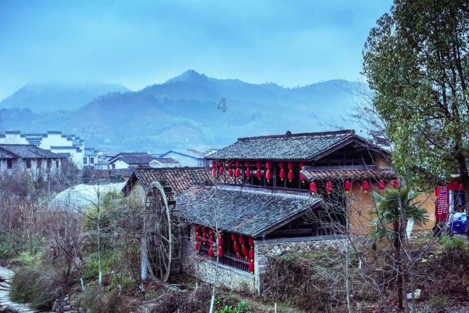内行人建议：2024年，普通人持有这“3样东西”，有备无患！